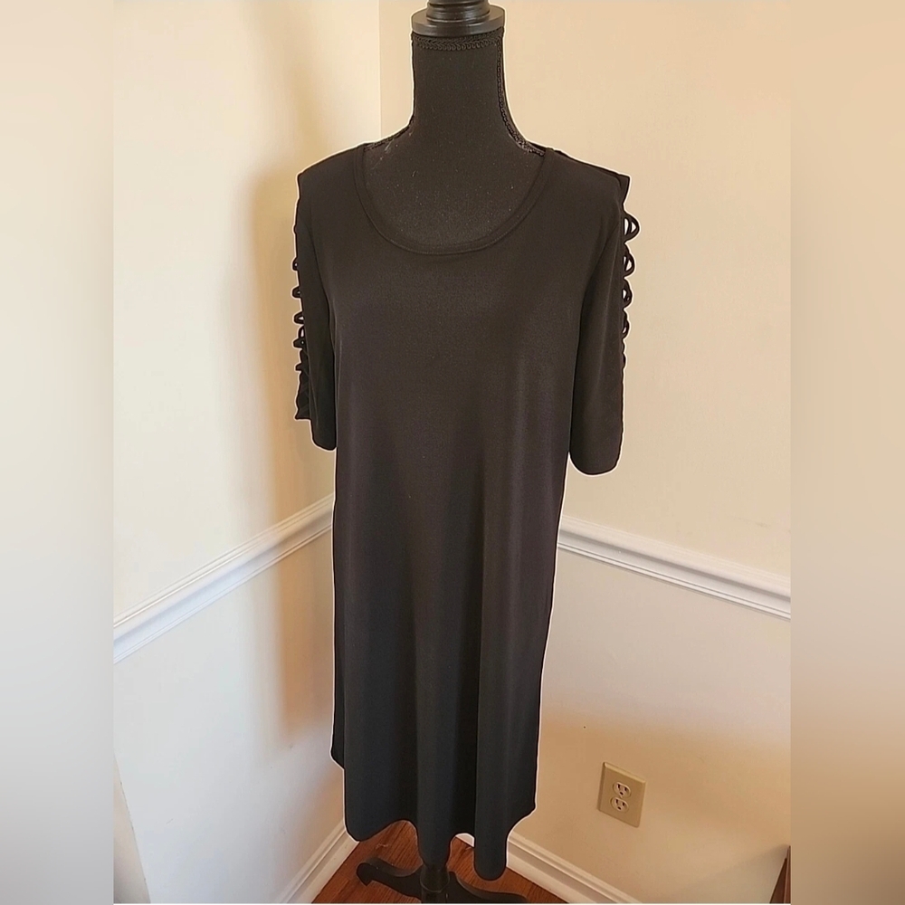 89th & MADISON Women's BLACK Dress With Slotted Sleeves Sz L